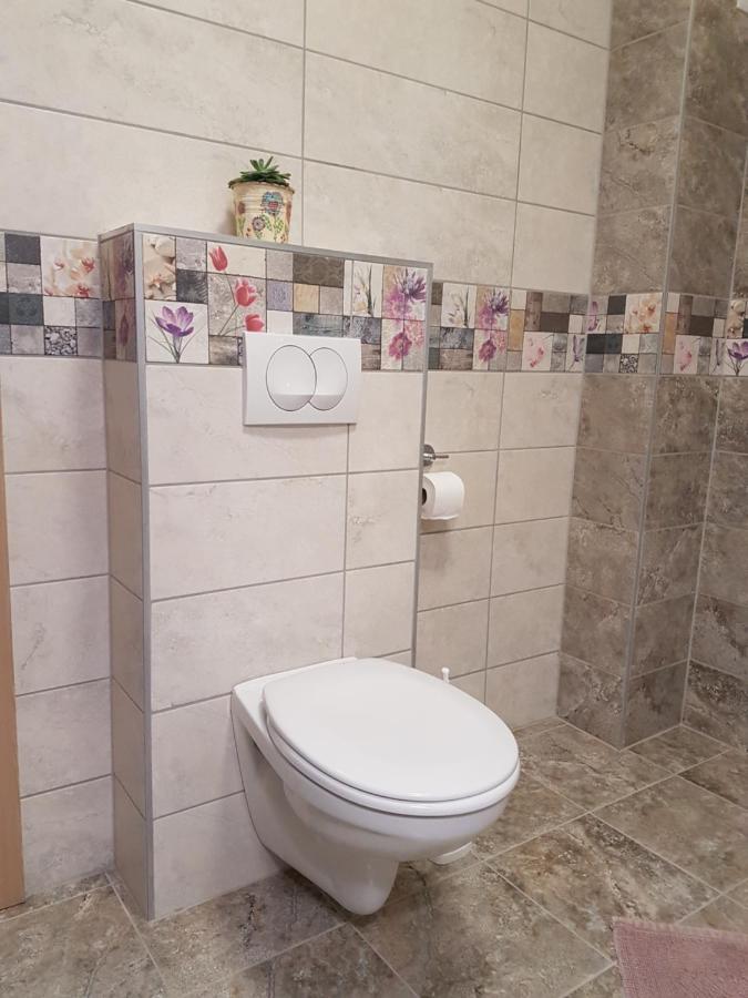 Silver Lodge Apartment 1 Эгер Экстерьер фото