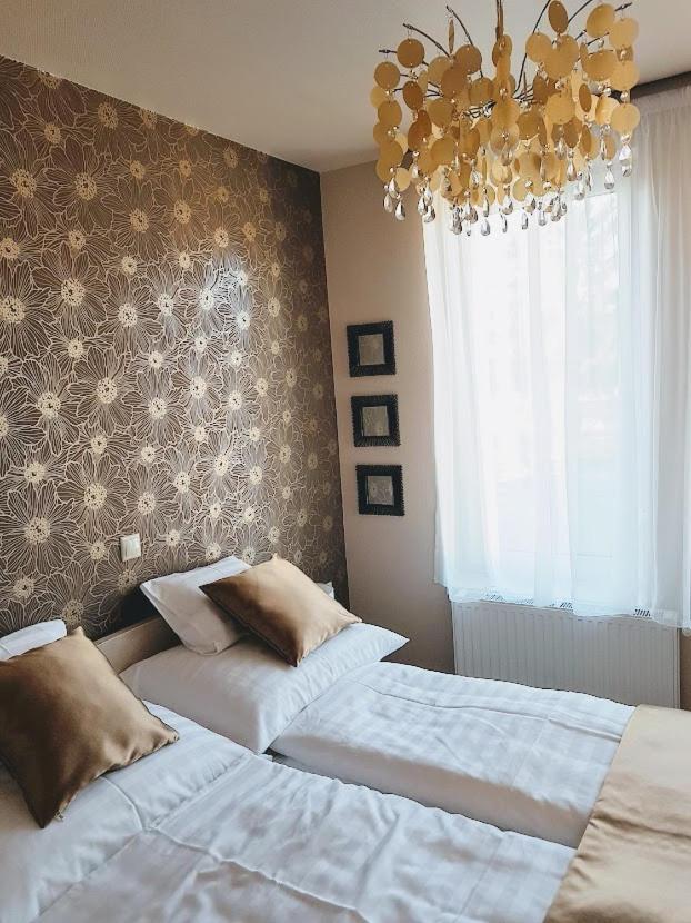 Silver Lodge Apartment 1 Эгер Экстерьер фото