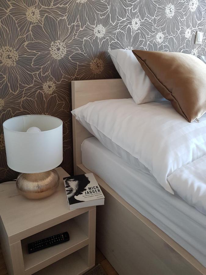 Silver Lodge Apartment 1 Эгер Экстерьер фото